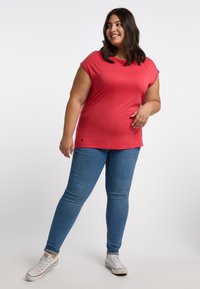 Ragwear Diona A T-Shirt Donna – Nero, Regular Fit, In Morbido Jersey, Con Maniche Arrotolate E Piccolo Cuore, Stile Sportivo
