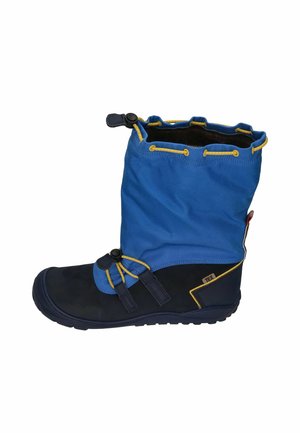 Blaue und schwarze isolierte Stiefel mit einem weichen Stoff-Obermaterial, runder Zehenpartie, verstellbarem Zugband und gelben Akzenten. Gummisohle für bessere Bodenhaftung.