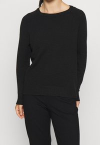 ONLY Petite Stickad tröja - black