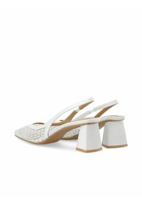 Pantofi cu toc slingback albi, cu vârf triangular, superior din plasă texturată și toc bloc. Accentuate cu un finisaj neted și un design cu spatele deschis.