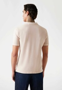 Guess CLASSIQUE - Polokošeľa - puderrosa