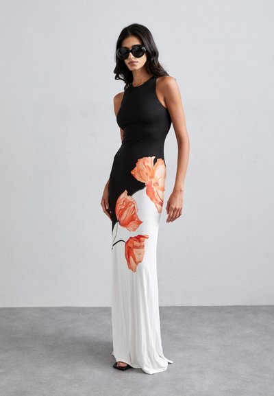 Alice + Olivia PANIA RACER NECK DRESS - Haljina od žerseja - dream life black