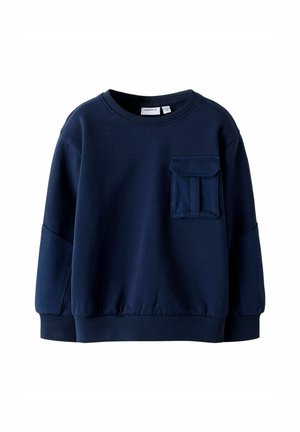 Sweatshirt bleu marine avec un col rond, des manches longues, des poignets côtelés et une poche avant avec rabat. Texture de tissu lisse.