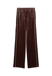Pantalones de terciopelo marrón de pernera ancha con cinturilla ajustable; presentan rayas laterales blancas y dos bolsillos frontales. Textura suave.