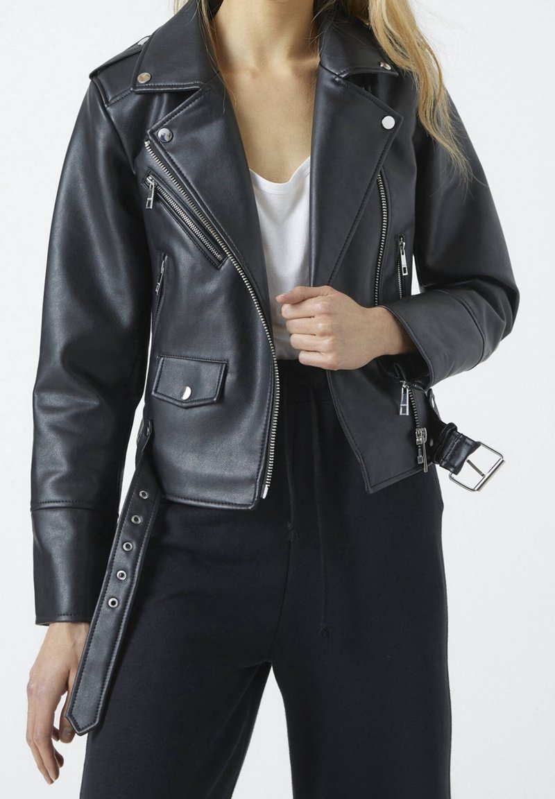 PULL&BEAR Veste en similicuir - black