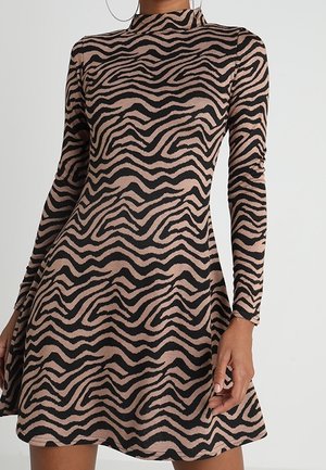 Missguided, Robe pull - camel
