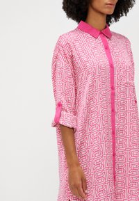 DKNY Loungewear SLEEPSHIRT - Pyžamový vrchný diel - bleached mauve
