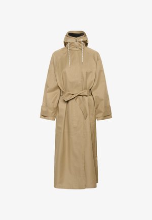 Beiger langer Trenchcoat mit verstellbarer Kapuze, Knopfleiste vorne, Kordelzügen, weiten Ärmeln und einem gebundenen Taillengürtel.
