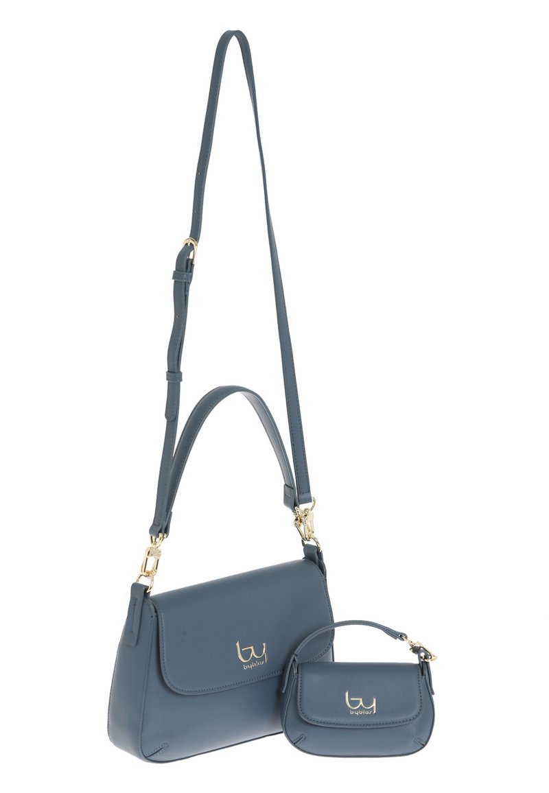 Borsa a tracolla in pelle blu con logo dorato, dotata di una lunga tracolla regolabile, texture liscia e una pochette abbinata più piccola.