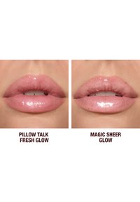 Zwei Lippenpaare nebeneinander angezeigt. Links: pink, glänzendes Finish mit der Bezeichnung "Pillow Talk Fresh Glow." Rechts: sanftes Pink, transparenter Finish mit der Bezeichnung "Magic Sheer Glow."