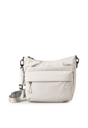 Hellbeige Umhängetasche mit vorderer Reißverschlusstasche, verstellbarem Stoffriemen und dezent geprägtem Logo auf glattem Material.