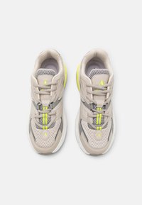 ARKK Copenhagen GRAVITY SPACE VAPOR UNISEX - Zapatillas - vapor grey/acid lime