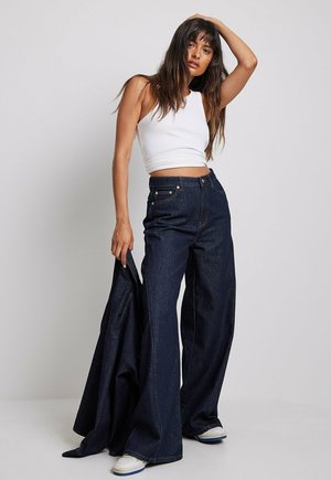 NA-KD Alt laienevad teksad - blue