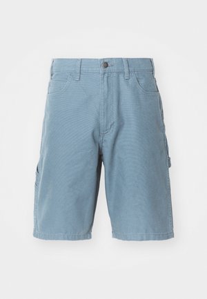 Bermudas de algodón azules con corte recto, que presentan bolsillos frontales y laterales, cierre de botón y una tela texturizada.