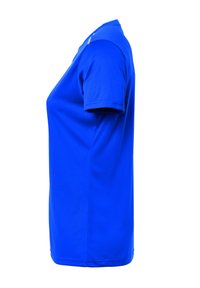 Polo bleu à manches courtes, en tissu lisse, avec un col standard et une coupe droite. Les détails de couture ajoutent une texture subtile.