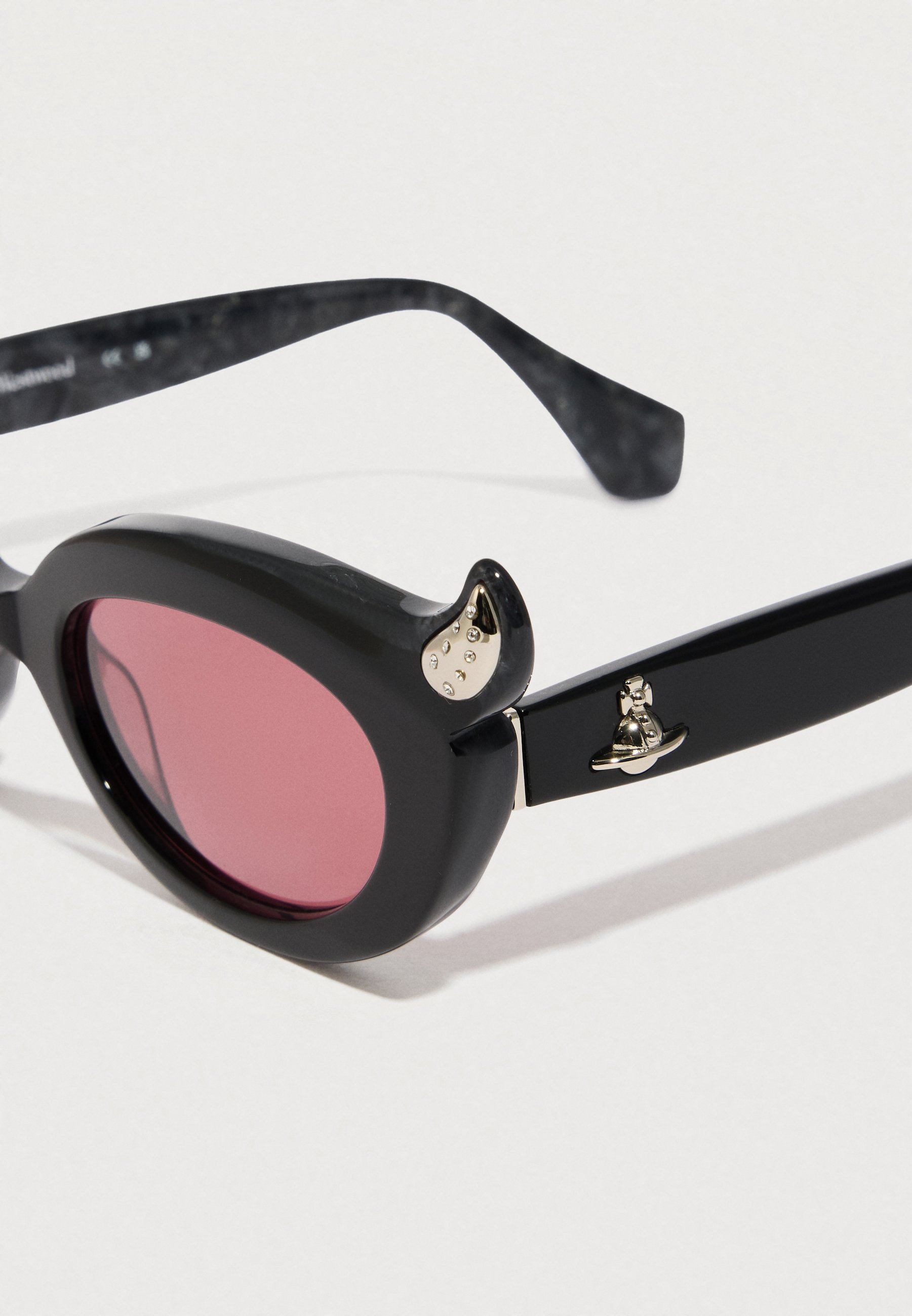 Vivienne Westwood キャットアイサングラス Vintage Vivienne Westwood Cat Eye | Clear Orange | Light Yellow