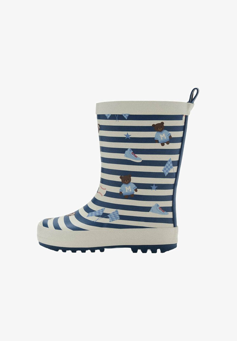 Botte de pluie enfant rayée bleu marine et blanc avec un ourson, des baskets, des ballons de sport, des motifs de drapeaux et une languette à l'arrière.