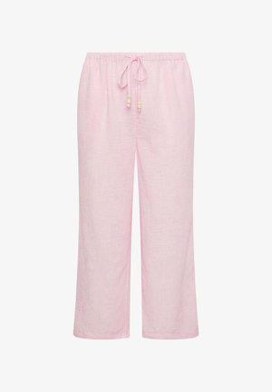 Jasnoróżowe luźne spodnie z elastycznym pasem i sznurkiem z małymi drewnianymi koralikami na białym tle.