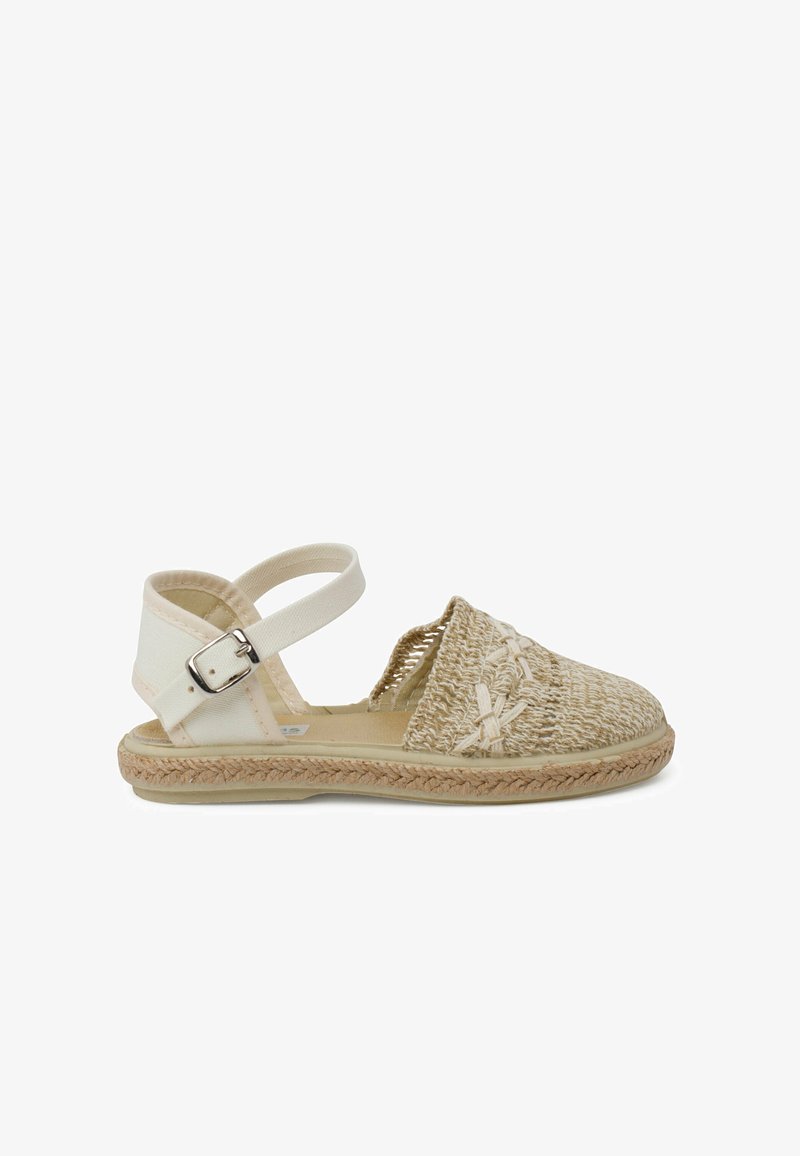 Sandale espadrile bej împletite, cu un superior texturat, curea la gleznă cu cataramă și talpă din iută împletită. Design deschis cu elemente respirabile.