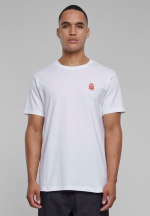 Mister Tee HAVE A DRINK  - Basic T-shirt - white