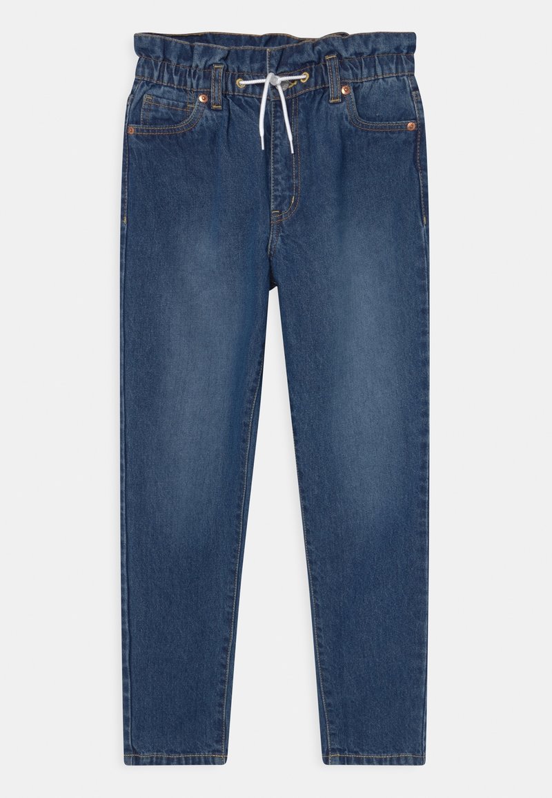 Denimové jogger kalhoty v tmavě modré barvě s elastickým pasem, šňůrkou a designem s pěti kapsami. Hladká textura s minimálním vyblednutím.