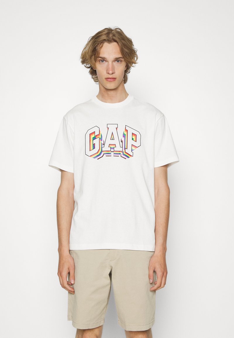 GAP PRIDE LOGO TEE TShirt print off white/offwhite Zalando.at