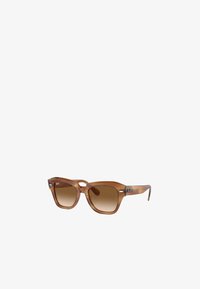 Selezionato, brown
