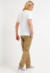 Carhartt WIP MASTER PANT - Pantaloni - leather