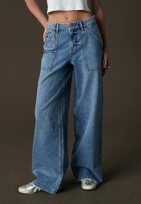 Next ADJUSTABLE CINCH BACK WIDE - Platėjantys džinsai - mid blue