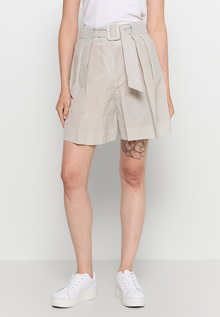 Emporio Armani Shorts beige Emporio Armani Shorts beige