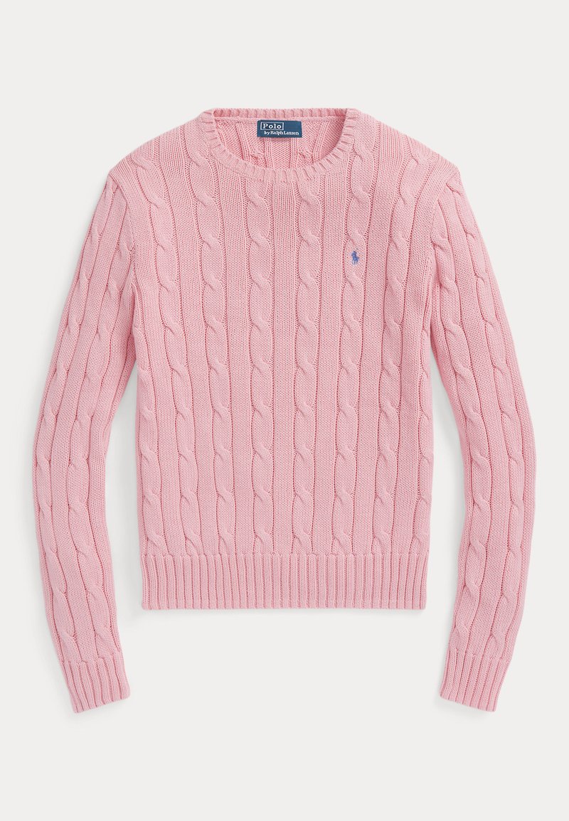 Sweter w warkocz w jasnoróżowym kolorze, z okrągłym dekoltem, żeberkowymi brzegami i mankietami oraz niewielkim logo na piersi.