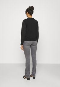 ONLY Tall ONLHUSH LIFE FLARED - Jeans Skinny Fit - grey denim