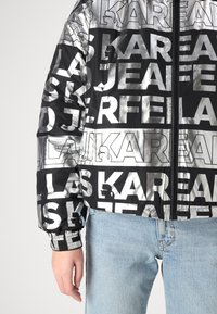 Karl Lagerfeld Jeans JACKET - Lengva striukė - silver/black