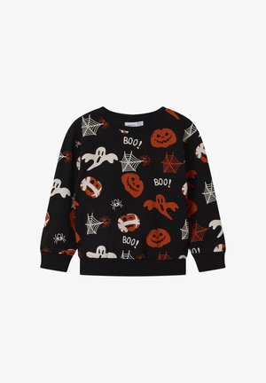 Sweatshirt noir à manches longues pour tout-petits avec des motifs d'Halloween comprenant des fantômes, des citrouilles, des toiles d'araignées, des araignées et le texte "BOO!".