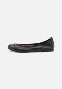 NICOLE - Balerinke - black