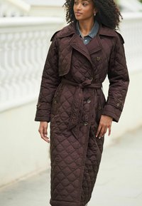 Next - REGULAR FIT - Trenchcoat - burgundy red Miniaturebillede 1