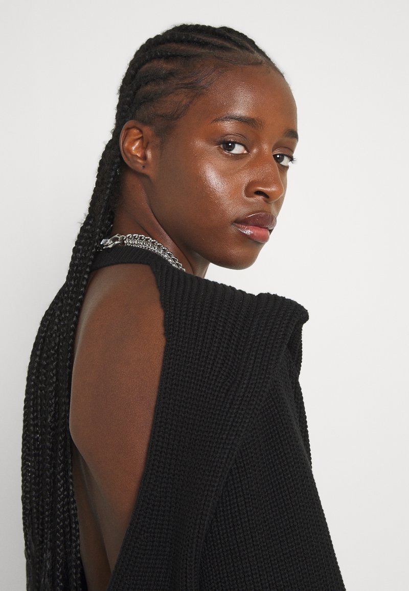 Damen Strickjacken | NA-KD OPEN BACK Strickpullover black/schwarz - BN25698 Damen Strickjacken | NA-KD OPEN BACK Strickpullover black/schwarz - BN25698