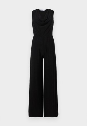 Schwarzer ärmelloser Jumpsuit mit einem Cowl-Neck, weitem Bein-Design und einem elastischen Bund, aus einem strukturierten Stoff gefertigt.