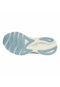 Sole di scarpa atletica leggera in bianco e blu chiaro, con un motivo testurizzato per aderenza e flessibilità, e dettagli stampati.