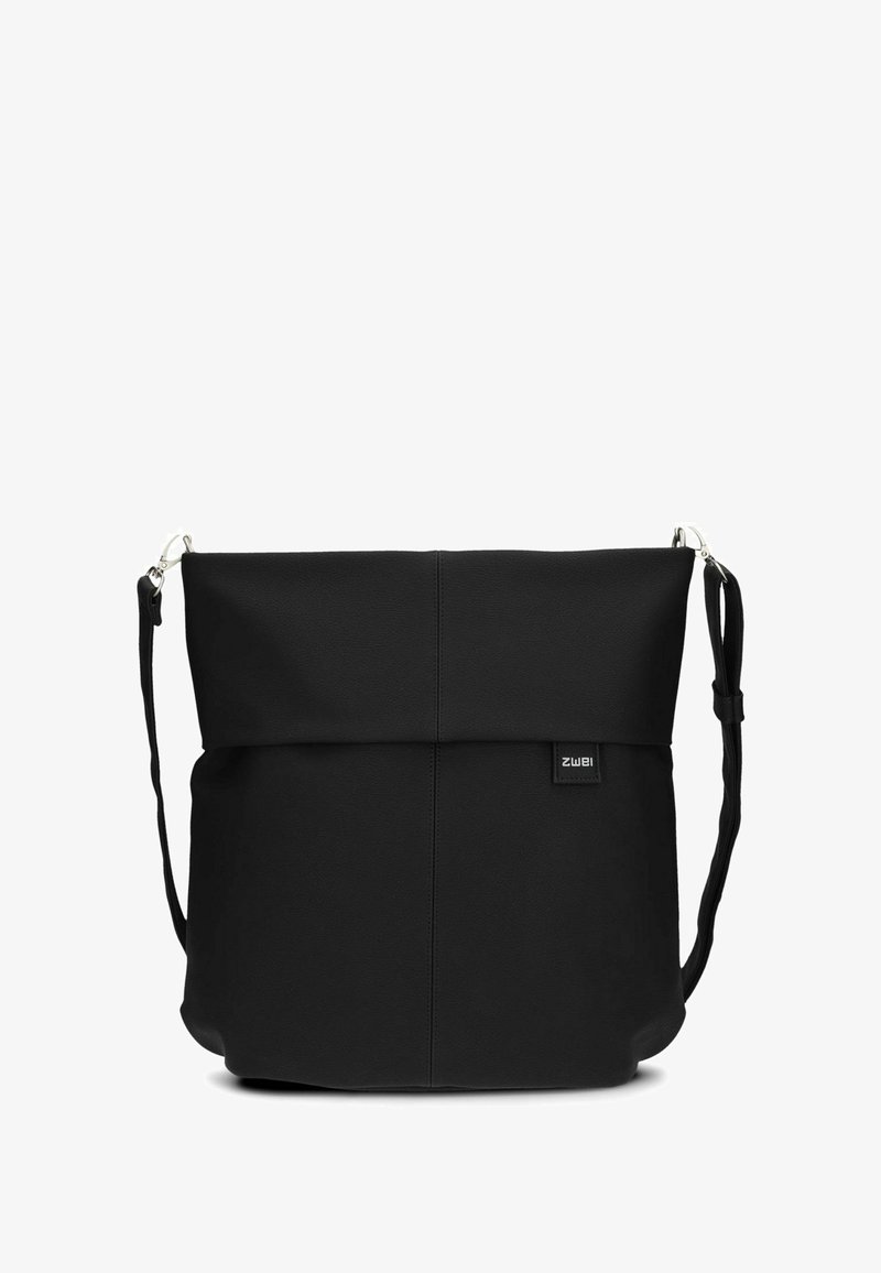 Borsa a spalla nera realizzata in materiale sintetico testurizzato. Presenta un design semplice, una forma piatta, una tracolla regolabile e un accento con logo.