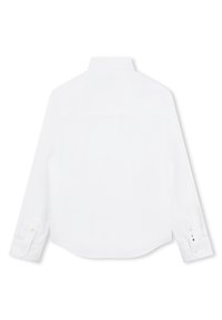 Hvit langermet skjorte med klassisk krage, knappede mansjetter, buet kant og glatt bomullstekstur med enkelt design.