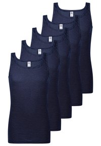 Pięć granatowych podkoszulków z delikatnym wzorem w paski, wykonanych z miękkiego materiału. Każdy z nich ma klasyczny dekolt w łódkę i szersze ramiączka.