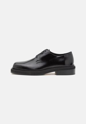 J.LINDEBERG RYKER SQUARE TOE DERBY - Fűzős cipők - black