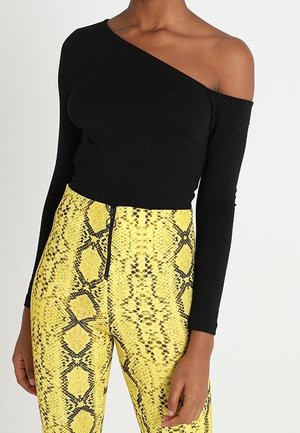 Long sleeved top - black