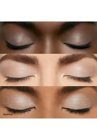 Drei Nahaufnahmen von Augenlidern mit unterschiedlichen Farbnuancen von Lidschatten; oben sind braune Töne, in der Mitte ist ein helles Beige zu sehen, und unten beinhaltet einen schimmernden Finish.