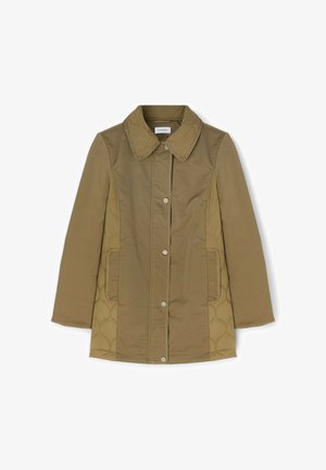 Olivgrüne gesteppte Jacke mit Kragen, Druckknopfverschluss und seitlichen Taschen, sowie glattem Stoff an den Ärmeln und am Körper.