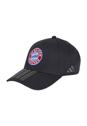 Gorra de béisbol negra con el logo de FC Bayern München en el frente y tres franjas grises en la visera y el lateral.