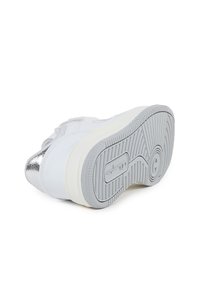 Champion BASKETBALL biały