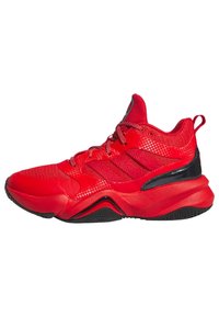 Rote Sportschuhe aus Mesh- und Synthetikmaterial, mit einer strukturierten Oberseite, schwarzen Akzenten und einer konturierten Sohle. Schnürsenkel sind enthalten.