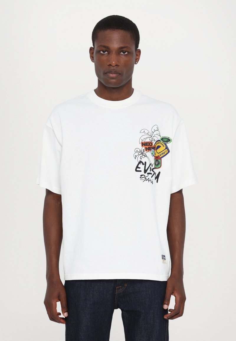 Evisu DARUMA WITH STICKERS TEE - Print T-shirt - white